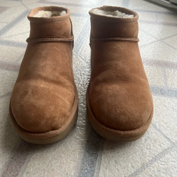 UGG Tan Winter Boots - Picture 2 of 6